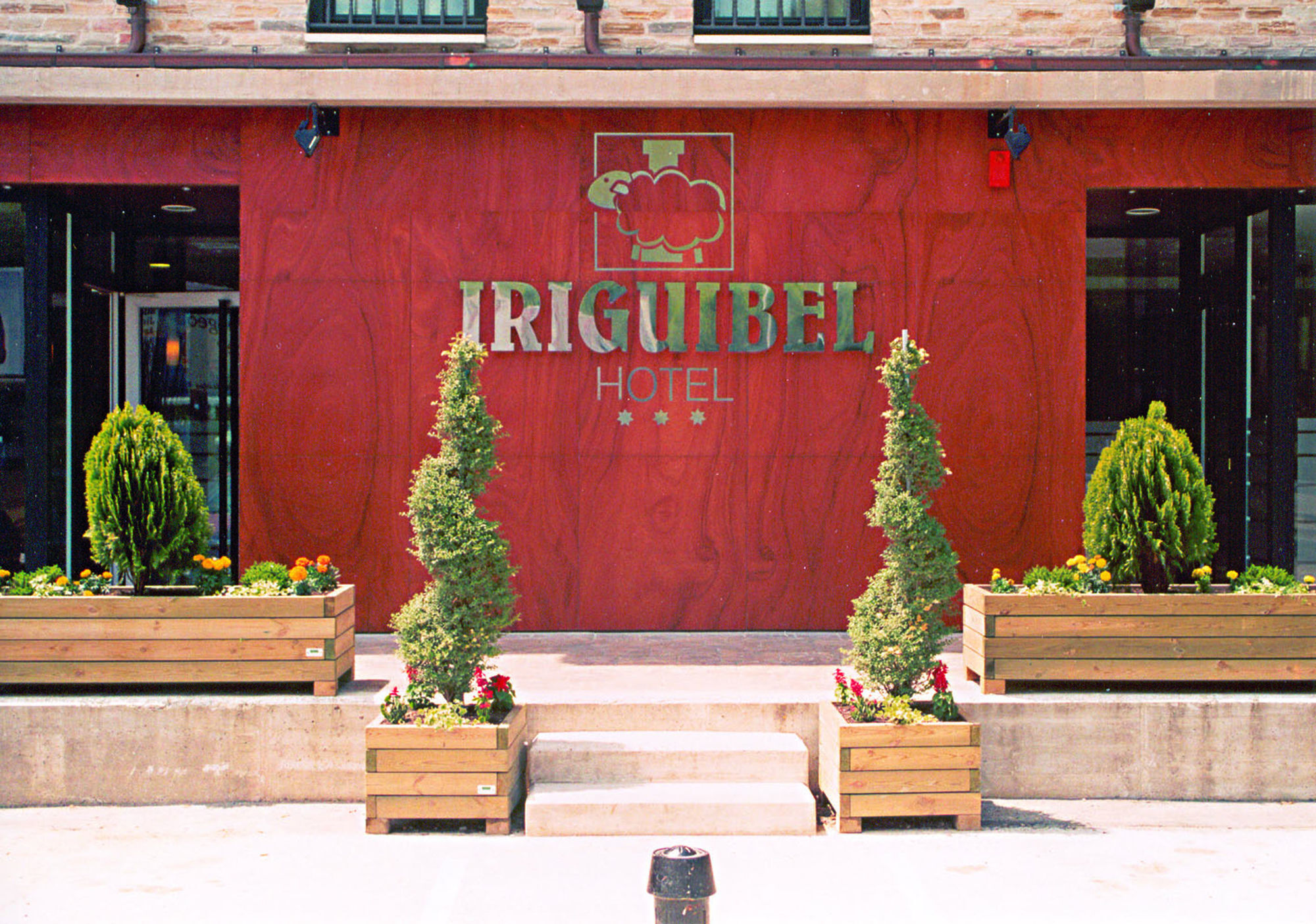 Hotel Iriguibel Huarte Pamplona Exterior foto